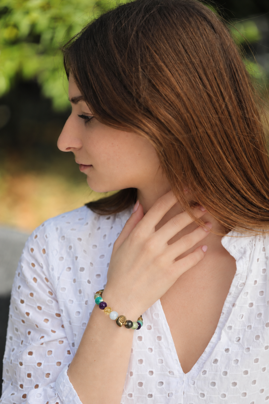Bracelet chemin de vie porté au poignet — Atelier Sémio