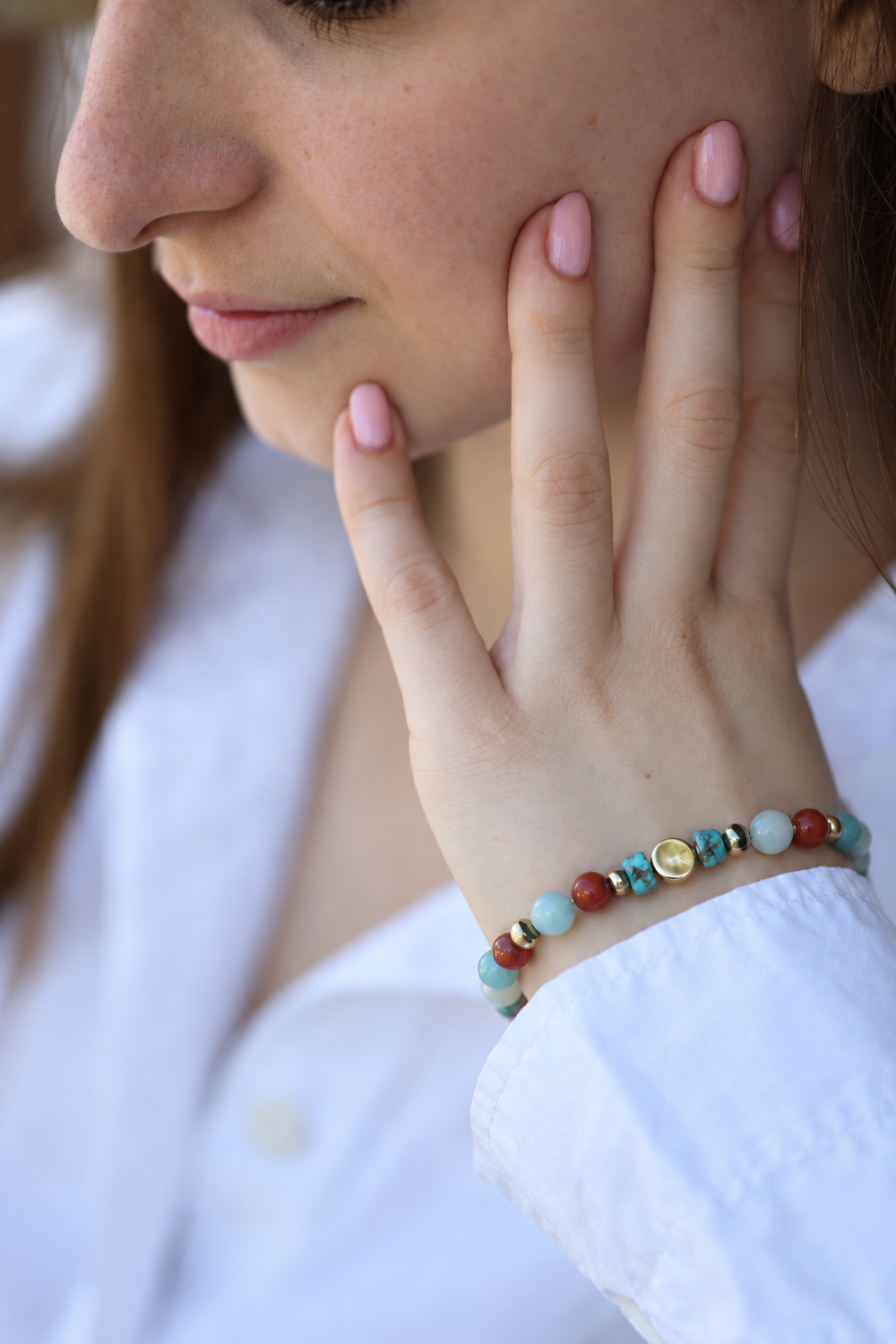 Bracelet entre deux rives porté au poignet — Atelier Sémio