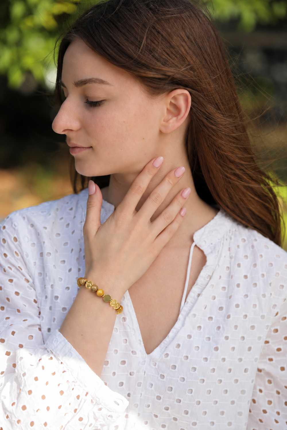 Bracelet grand large porté au poignet — Atelier Sémio