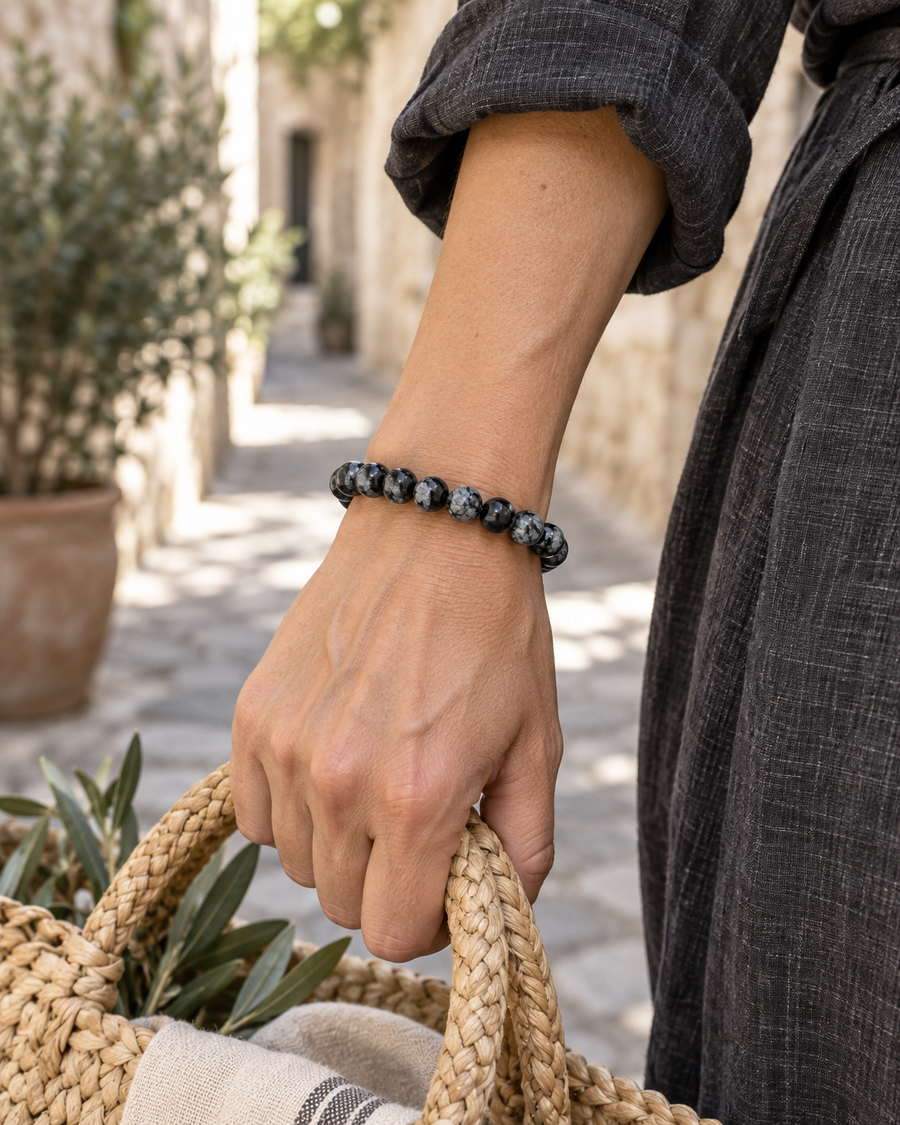 Bracelet Obsidienne flocon de neige — bracelet porté