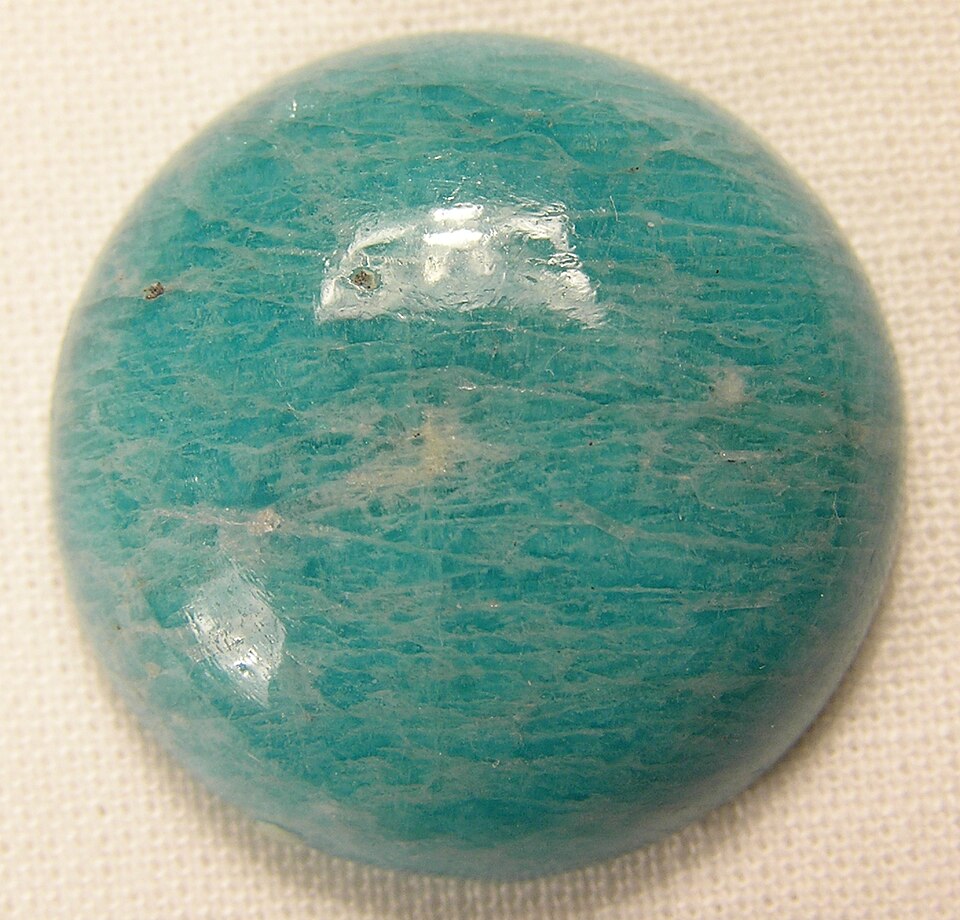 Amazonite taillée en cabochon