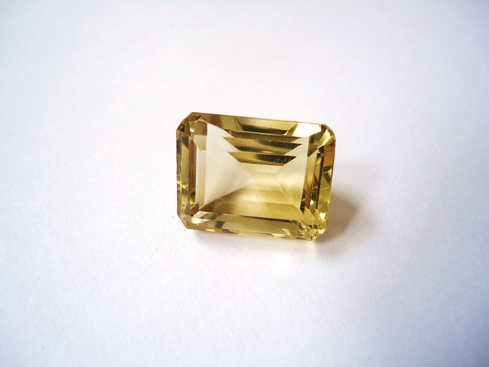 Citrine taillée à facettes