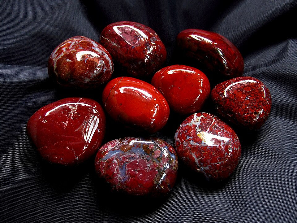Jaspe rouge : pierres polies du Japon
