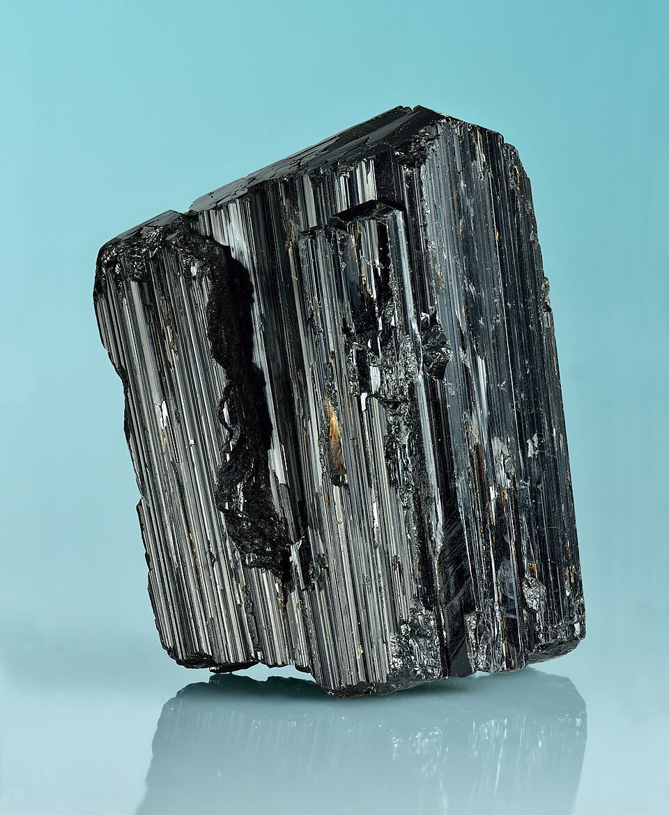 Tourmaline noire : cristal naturel de schorl
